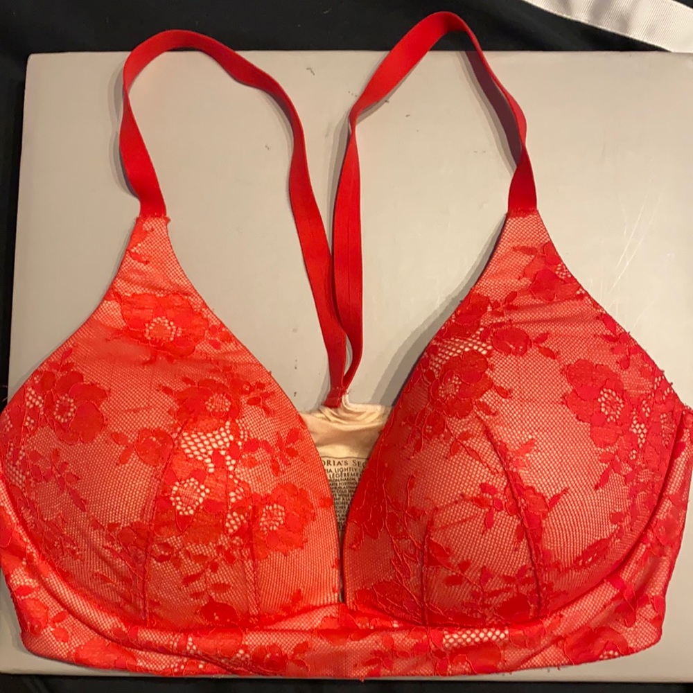 Lace bralette (built in padding)
